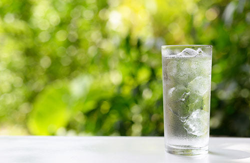 Reto para tomar 8 vasos de agua al día